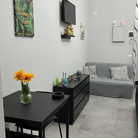 Casa Vacanze I 4 Diamanti Room 1 كاتانيا المظهر الخارجي الصورة