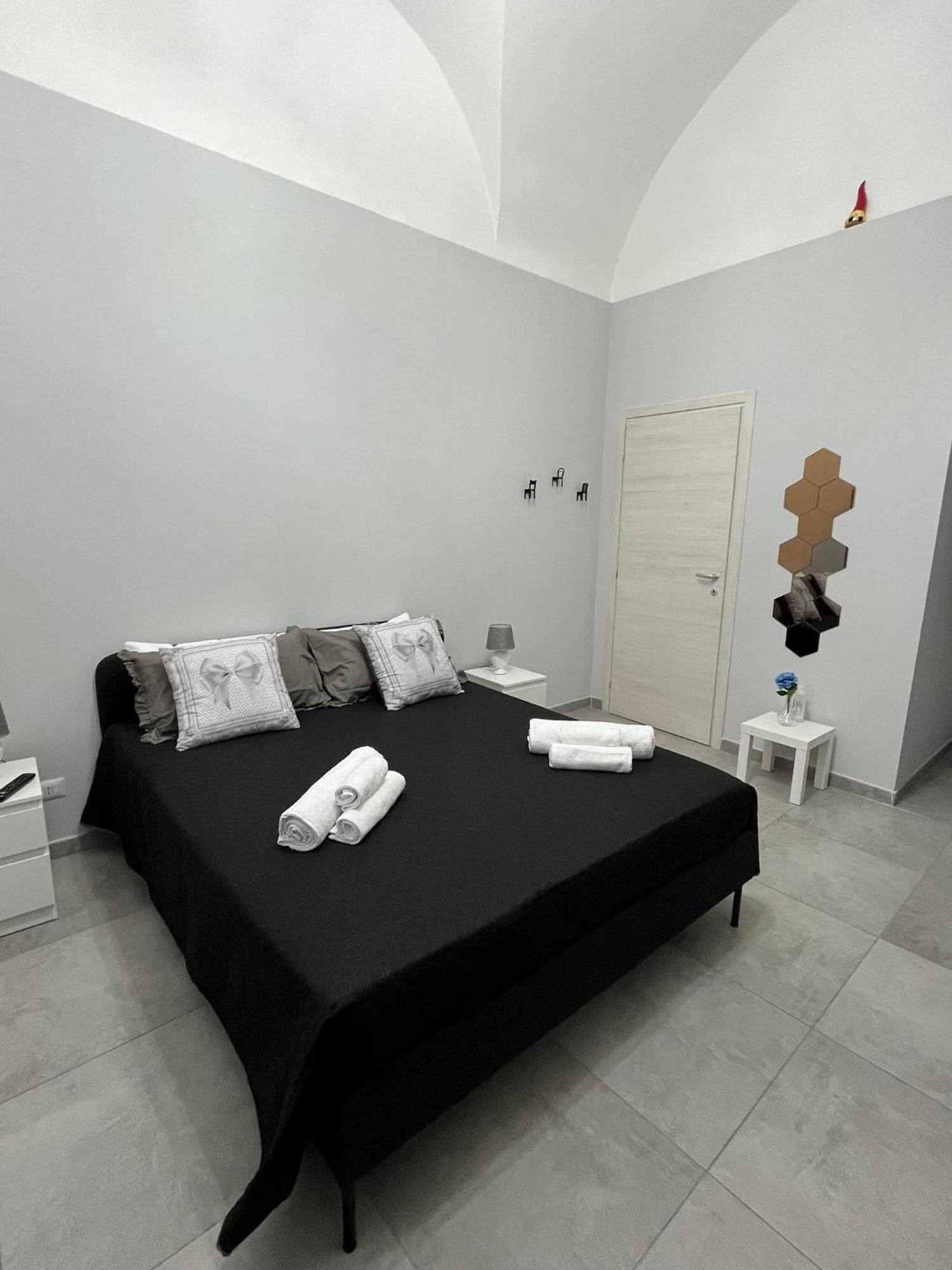 Casa Vacanze I 4 Diamanti Room 1 كاتانيا المظهر الخارجي الصورة