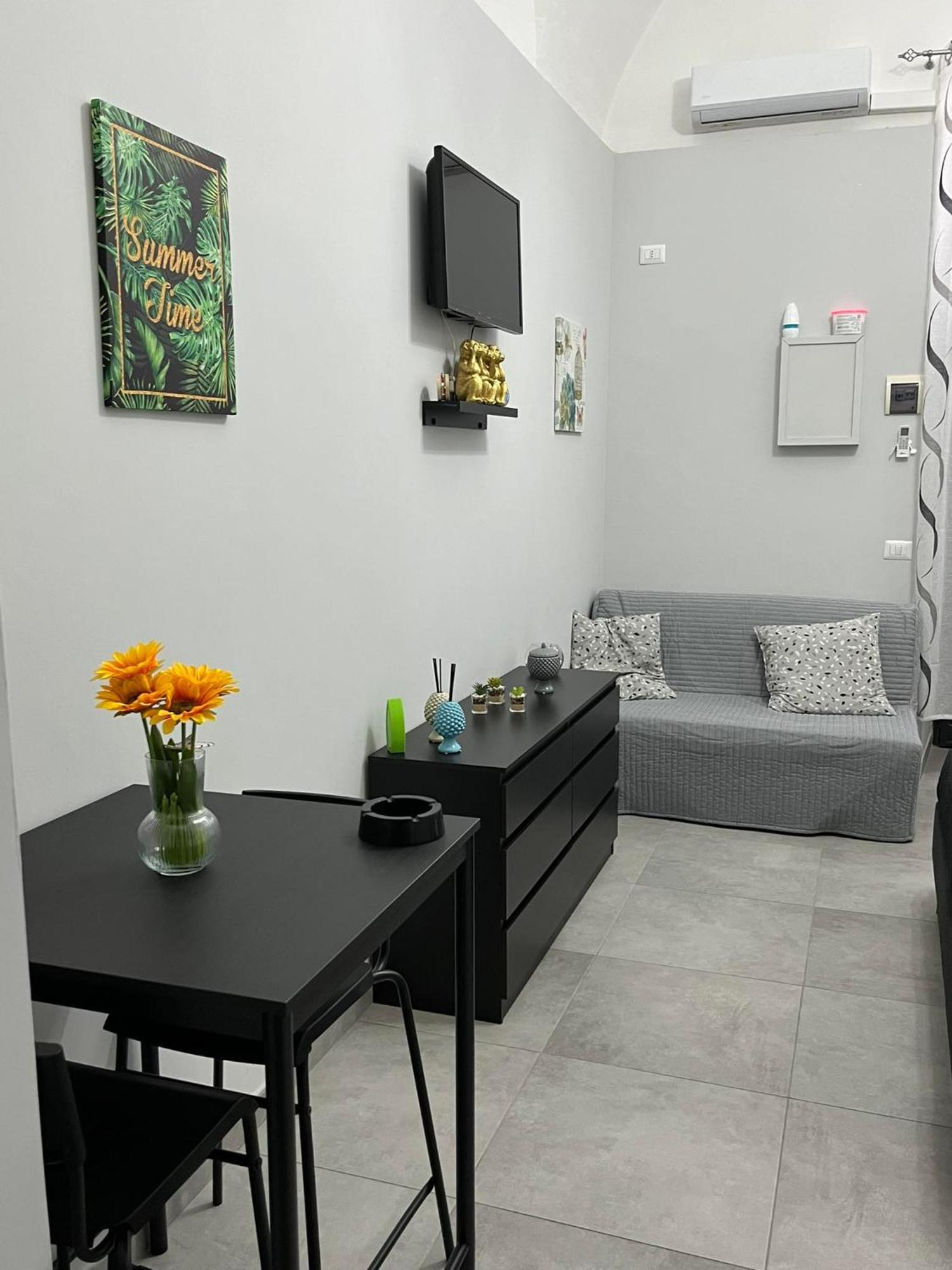 Casa Vacanze I 4 Diamanti Room 1 كاتانيا المظهر الخارجي الصورة